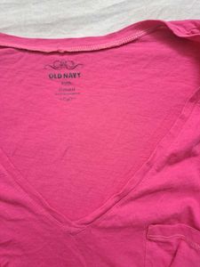 Pink V neck Tshirt 🌷