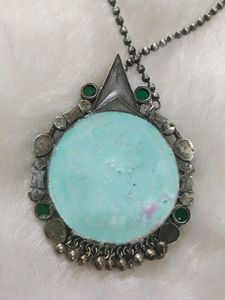 Silver Look Alike Chain With Pendant
