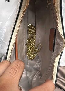 Micheal kors slingbags