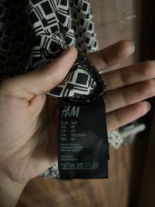 H&amp;M Retro Geometric Print Button-Up Blouse