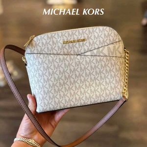 Michael Kors MK Jet Set Travel Medium Logo Dome wi