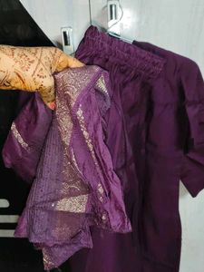 Beautiful kurta set in discount offer