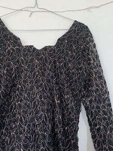 Chic Textured double slit top