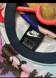 Nike Graphic Tee