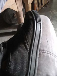 Classic Black Canvas Lace-Up Shoes