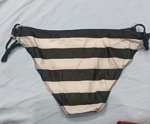 😍 Striped Bikini Bottom