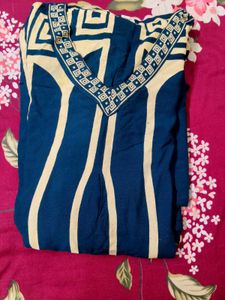 offer 🎉Elegant Geometric Print Kurta Set