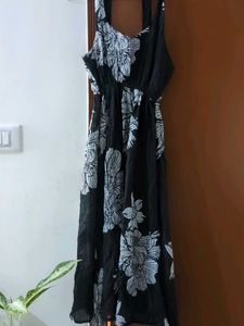 Flowy Black Floral Maxi Dress