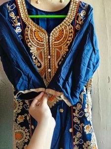 Elegant Blue Embroidered Kurta