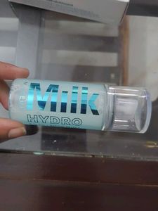 Milk Hydro Grip Set + Refresh Spray