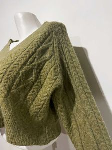 Olive Green cropped V-Neck Sweater