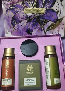 Forest Essentials Luxury Skincare Set