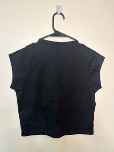 Black Graphic Cropped T-Shirt