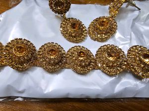 Exquisite Kundan Choker &amp; Earring Set
