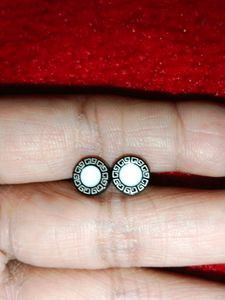 Black Dumble Earrings