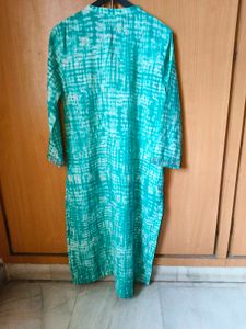 Green Tie-Dye Kurta with Embroidery
