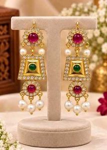 Stunning Kundan Necklace &amp; Earring Set