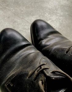 Men’s Classic Black Lace-Up Oxford Shoes