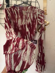 Chic Bell Sleeve Abstract Print Top