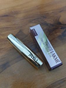 Lakme Powerplay Priming Matte Lipstick