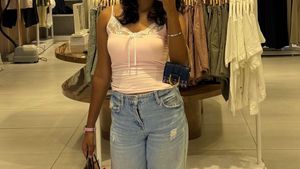 Cute Baby pink lace detail Top