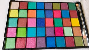 Atrio 40 Color Eyeshadow Palette