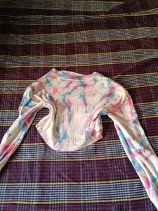 Tie-Dye Cropped Long Sleeve Top