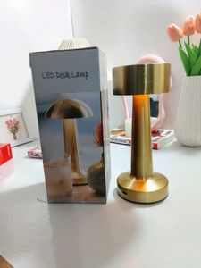 Stylish LED Desk Lamp - Gold