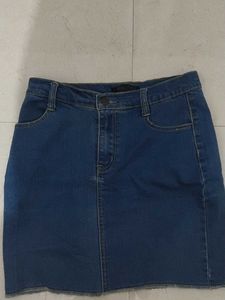 a mini short skirt for womens