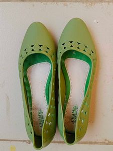 Green Ballerinas