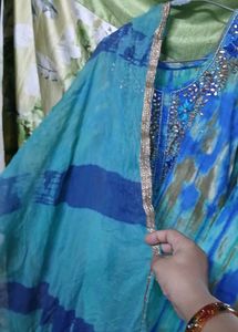 Stunning Blue Tie-Dye Kurta Set with Dupatta