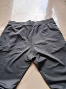 Grey pent