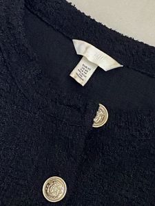 Chic Black Textured Cropped Jacket