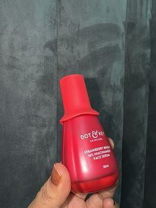 DOT &amp; KEY Strawberry Bright Face Serum