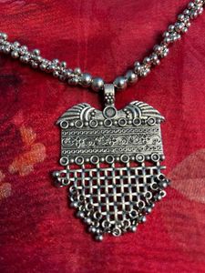 Silver Tone Necklace