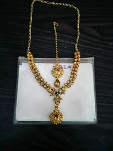✨Elegant Gold Necklace with Maang Tikka