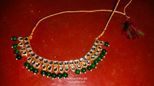 Super Necklace