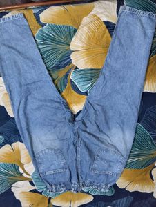 Light Wash High-Waisted Denim Jeans