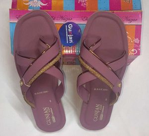 Stylish Embellished Flip Flops saindel