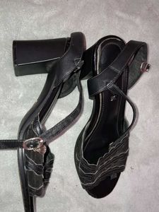 Stylish Black Wedge Sandals