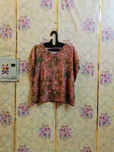 🇳🇿💫🎀Floral Print V-Neck Top