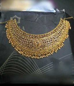Exquisite Kundan &amp; Pearl Choker Necklace Set