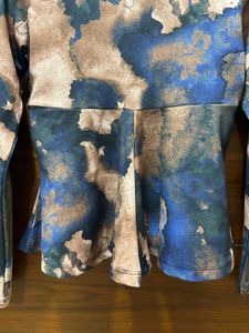 Tie-Front Abstract Print Long Sleeve Top