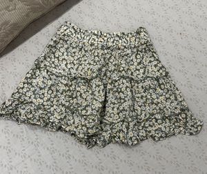 Flowy Floral Ruffle Skirt