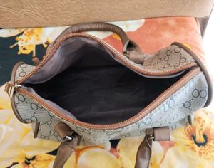 Stylish Designer Handbag of" Mei&amp;ge"