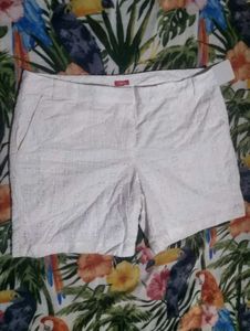 Chic White Eyelet Shorts