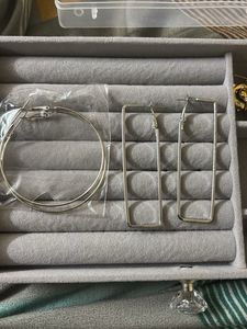 set of 2 hoops earrings
