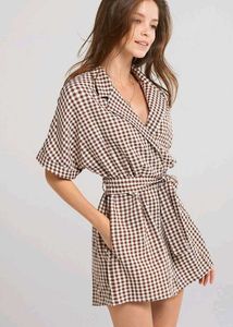 Chic Vintage Gingham Romper with beltand pocketsss