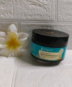 Pilgrim Hydra Glow Moisturizer