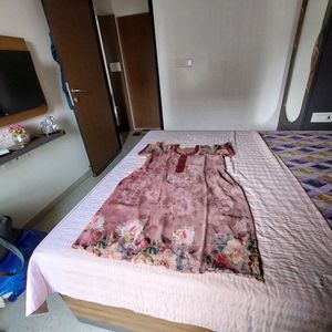 Elegant Floral Print Kurta